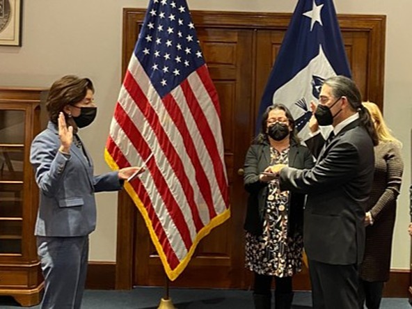 Swearing in of US bureau chief Robert Santos